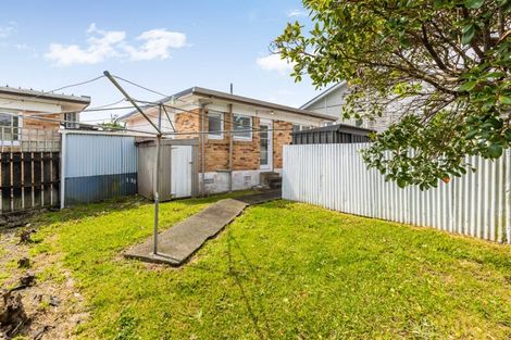 Photo of property in 2/8 James Road, Manurewa, Auckland, 2102