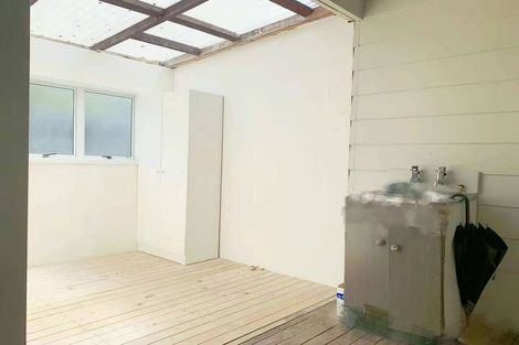 Photo of property in 104 Lynwood Road, New Lynn, Auckland, 0600