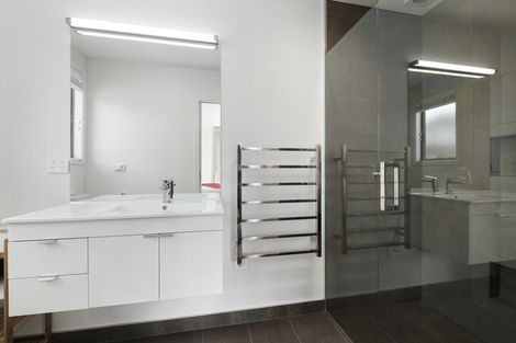 Photo of property in 24 Makomako Road, Wanaka, 9305