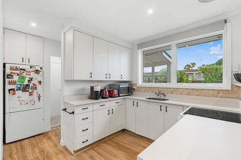 Photo of property in 17 Harrowdale Drive, Avonhead, Christchurch, 8042