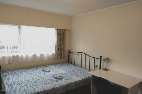Photo of property in 16 Sydney Street, Hauraki, Auckland, 0622