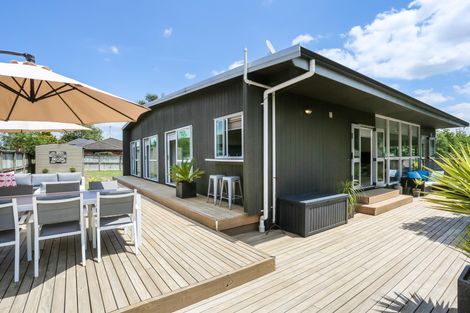 Photo of property in 64 Harrisville Road, Tuakau, 2121