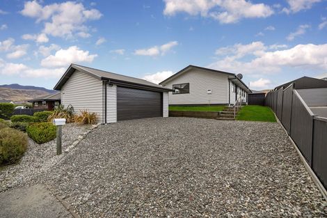 Photo of property in 35 Risinghurst Terrace, Lower Shotover, Queenstown, 9304
