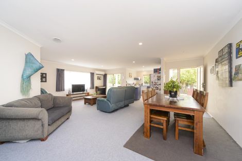 Photo of property in 5 Astrid Court, Awapuni, Palmerston North, 4412