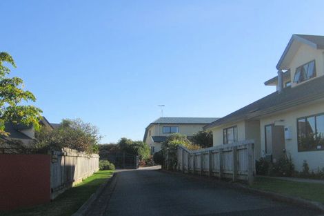 Photo of property in 48 Samwell Drive, Whitby, Porirua, 5024