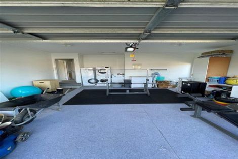 Photo of property in 14 Sid Place, Mangere, Auckland, 2022