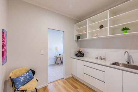 Photo of property in 1 Vintry Drive, Kumeu, 0810