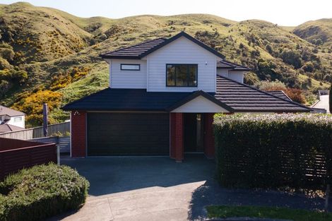 Photo of property in 17 Cheetwood Street, Churton Park, Wellington, 6037