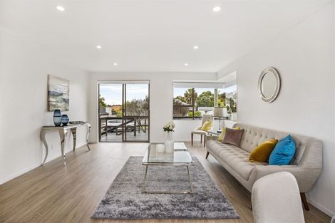 Photo of property in 1/1 Meadowvale Avenue, Forrest Hill, Auckland, 0620