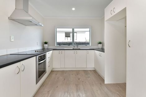 Photo of property in 11b Springs Road, Parakai, 0830