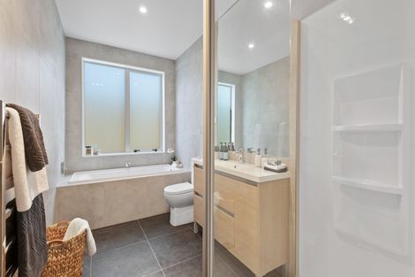 Photo of property in 17 Kukuwai Avenue, Red Beach, 0932