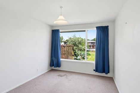 Photo of property in 15 Wychwood Crescent, Bishopdale, Christchurch, 8053