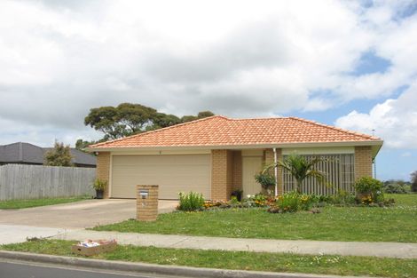 Photo of property in 33 Morewa Place, Takanini, 2112