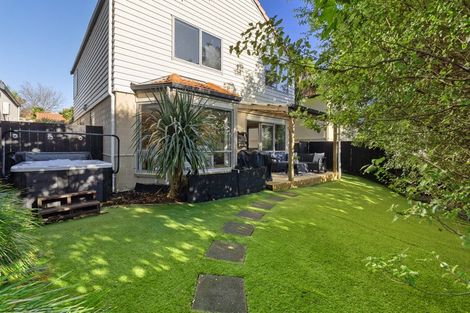 Photo of property in 4b Voyager Drive, Gulf Harbour, Whangaparaoa, 0930
