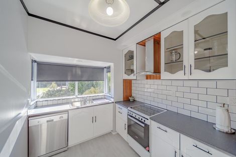 Photo of property in 24 Melville Street, Waipawa, 4210