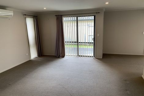 Photo of property in 10 Holcroft Place, Huntington, Hamilton, 3210