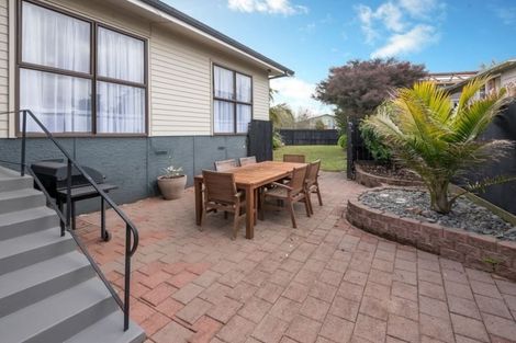 Photo of property in 3 Clendon Place, Manurewa, Auckland, 2102