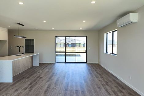 Photo of property in 8 Hoete Way, Tuakau, 2121