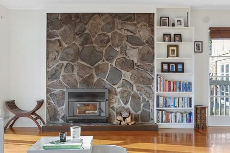 Photo of property in 23 Highland Avenue, Titirangi, Auckland, 0604