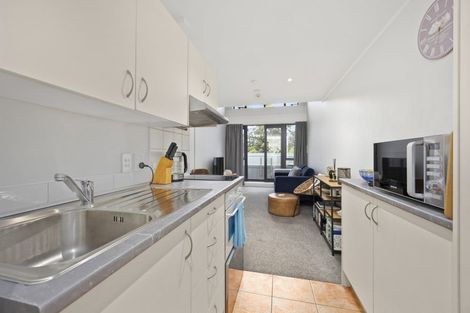 Photo of property in 5b/30 Westward Ho, Glen Eden, Auckland, 0602
