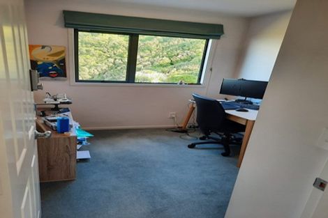 Photo of property in 8 Forbes Lane, Newlands, Wellington, 6037