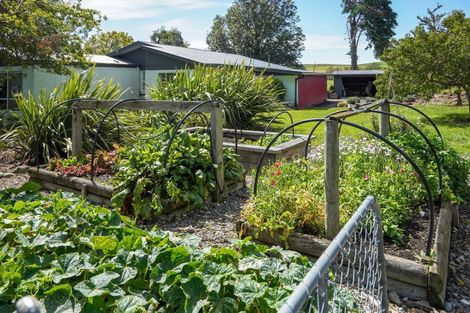 Photo of property in 379 Pyramid Valley Road, Pyramid Valley, Waikari, 7491