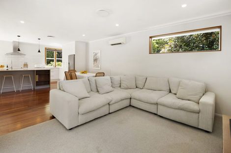 Photo of property in 44 Homewood Crescent, Karori, Wellington, 6012