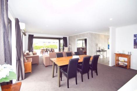 Photo of property in 2b Kaniera Terrace, Cambridge, 3434