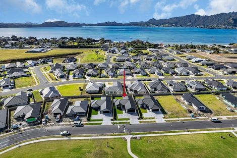 Photo of property in 11 Kapiakauri Road, One Tree Point, 0118