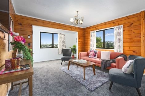 Photo of property in 2 Garboard Lane, Whitby, Porirua, 5024