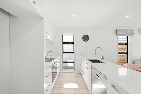 Photo of property in 90a Cambridge Terrace, Waterloo, Lower Hutt, 5011