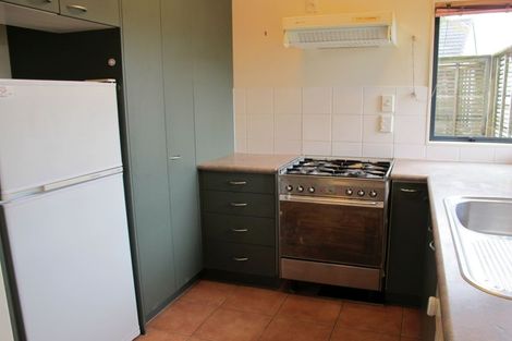 Photo of property in 19 Calypso Way, Unsworth Heights, Auckland, 0632