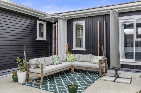 Photo of property in 185 Wainuiomata Road, Wainuiomata, Lower Hutt, 5014