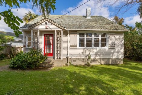 Photo of property in 72 Durham Crescent, Fairfield, Lower Hutt, 5011