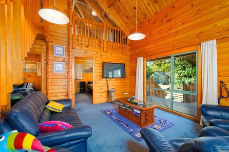 Photo of property in 6 Valley Road, Goose Bay, Kaikoura, 7374