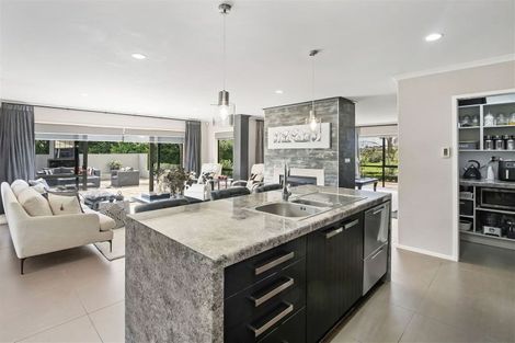 Photo of property in 8 Millbrook Drive, Waiuku, 2683