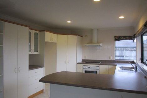 Photo of property in 128 Kilkenny Drive, East Tamaki Heights, Auckland, 2016