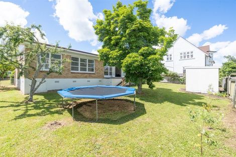 Photo of property in 5a Hillcrest Road, Hillcrest, Hamilton, 3216