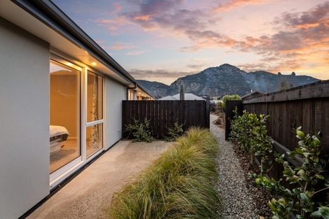 Photo of property in 7 Mallard Street, Albert Town, Wanaka, 9305