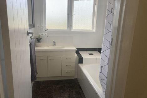 Photo of property in 5 Page Street, Stratford, 4332