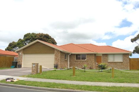 Photo of property in 37 Morewa Place, Takanini, 2112
