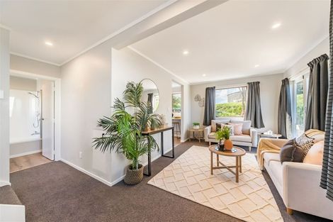 Photo of property in 7a Eastview Grove, Normandale, Lower Hutt, 5010