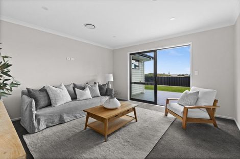 Photo of property in 77 Brookvale Road, Havelock North, 4130