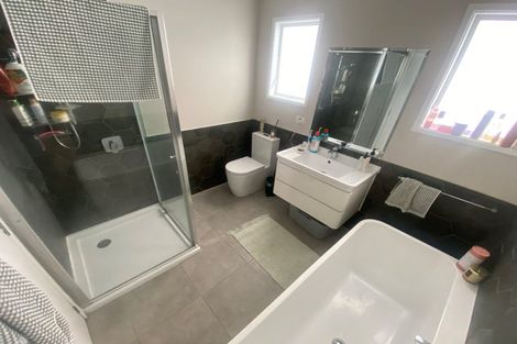 Photo of property in 1/176 Birkdale Road, Birkdale, Auckland, 0626
