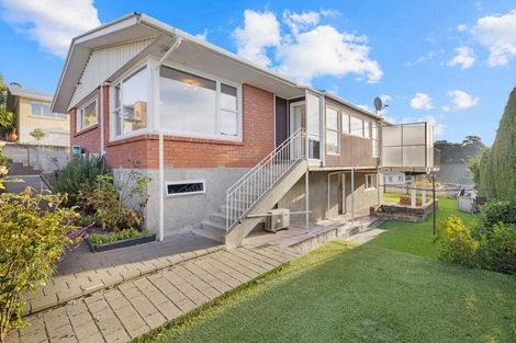 Photo of property in 96 Moncks Spur Road, Redcliffs, Christchurch, 8081