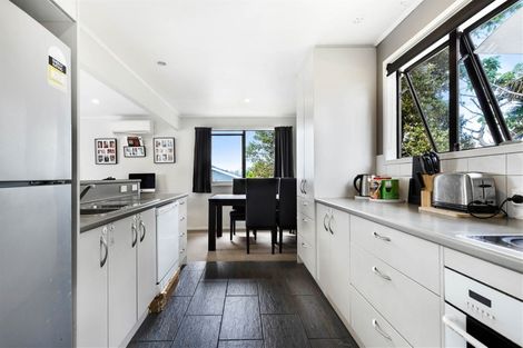 Photo of property in 2/8 Dalmatia Place, Henderson, Auckland, 0612