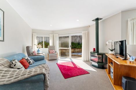 Photo of property in 16 Palmgreen Court, Stanmore Bay, Whangaparaoa, 0932