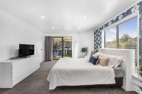Photo of property in 16a Valley Road, Browns Bay, Auckland, 0630