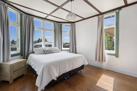 Photo of property in 1 Tapuaeotu Way, Welcome Bay, Tauranga, 3112