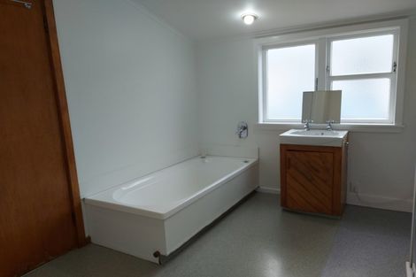 Photo of property in 126 Daniell Street, Newtown, Wellington, 6021